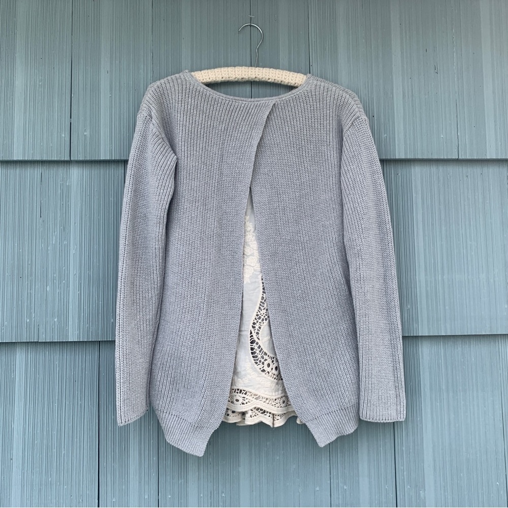Wrap London Gray Crew Neck Sweater • Size US 6 • EUC